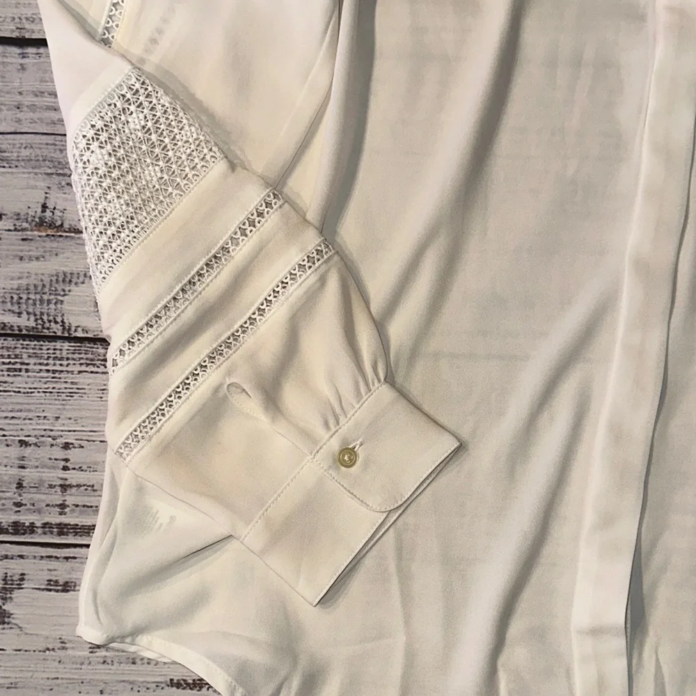 LOFT Ivory Blouse with Lace Detail Sz. M - Picture 9 of 9